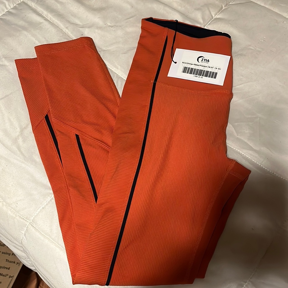 Zyia leggings